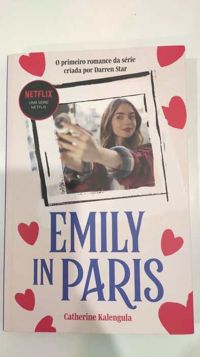 Livro Emily in Paris
