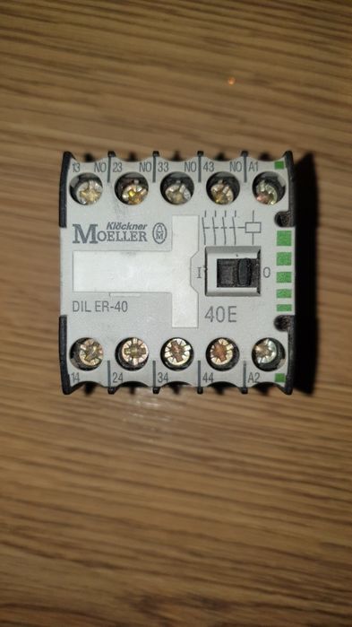 Мини Контактор Eaton 3ф,6 А 4но
Описание: Пускатель Eaton DILER-40(230