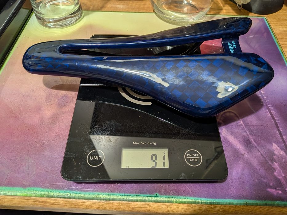 RYET siodło rowerowe carbon ultralight.