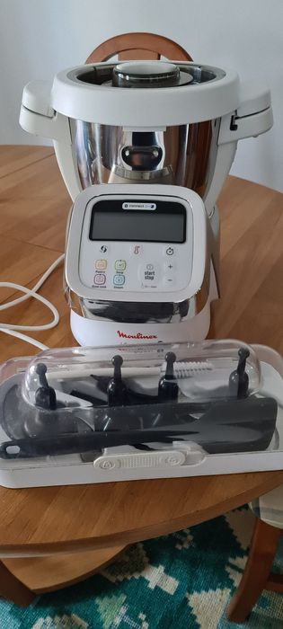 Vendo Robot da Moulinex i Campanion.