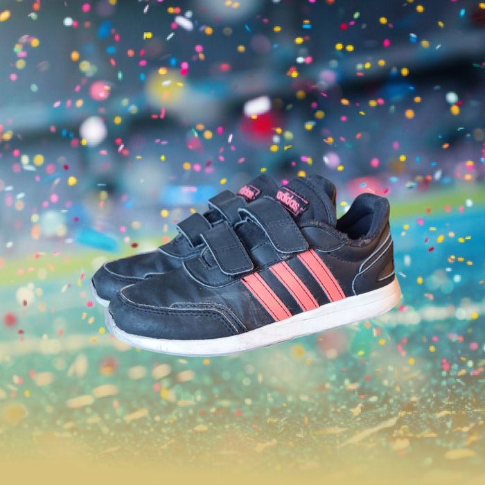 Кросівки Adidas ,33р. Nike, 30р.