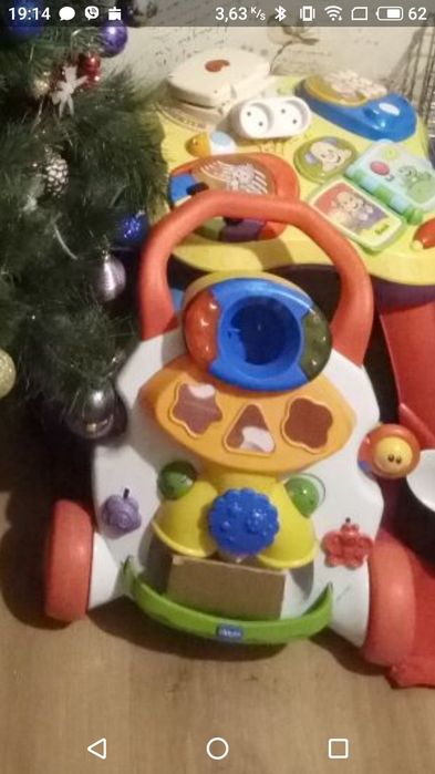 Толкар на колесиках, учит малыша ходить