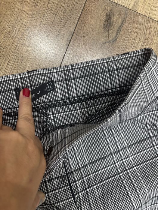 Spodnie wizytowe damskie.