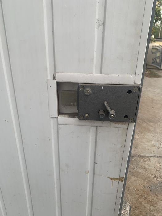 Продам гараж у Комунарському районі