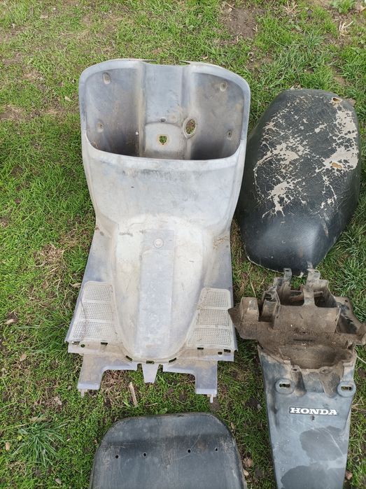 Підгазетник хонда діо 27 28