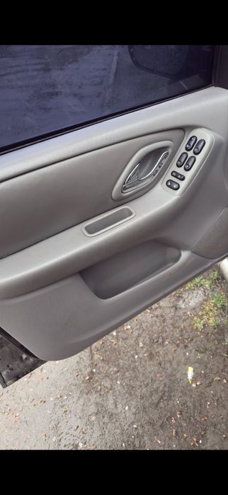 Mazda Tribute г/б