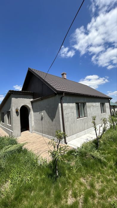 Будинок з ремонтом  біля річки