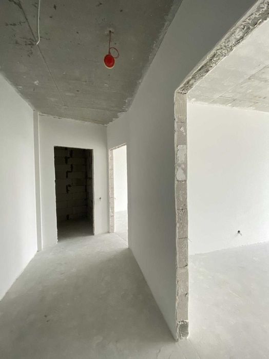 Простора двокімнатна квартира з наповненням (ремонтом)на Незалежності