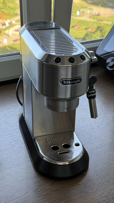 De’Longhi Dedica Style EC685.M