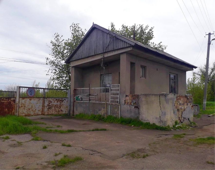 Промислова база на 3,2 га із залізничною колією