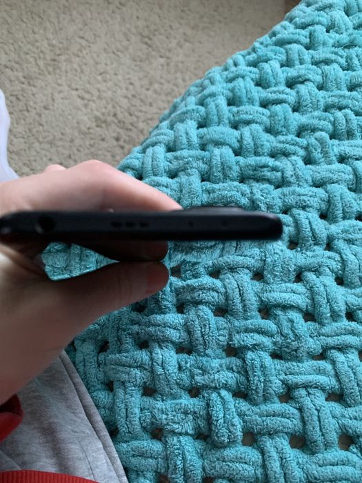 Продам телефон редмі в робочому стані