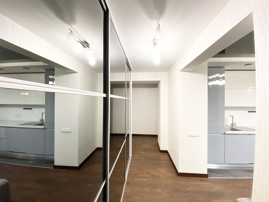 Люкс в центре, вид на Днепр