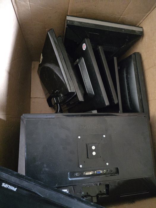 Монітори ЛОТОМ неробочі, биті, або не включаються Dell та інші марки