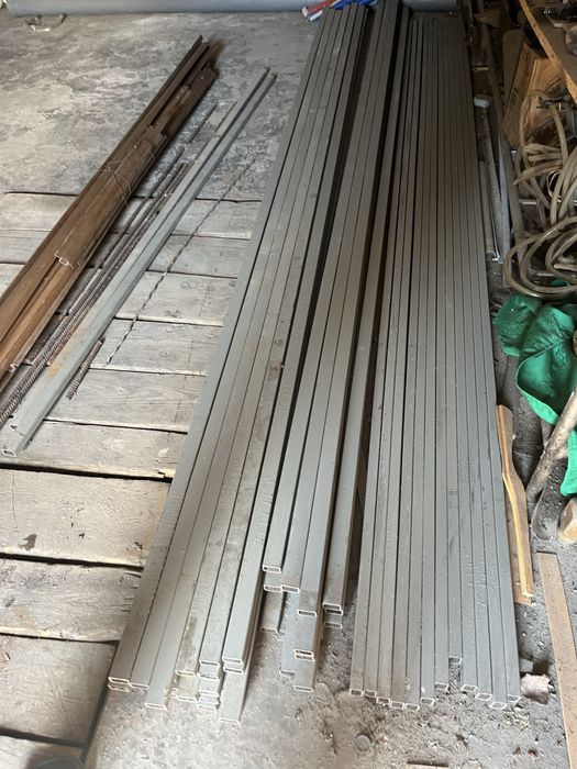 Продам все для огорожі:металопрофіль,стовбчики,перемичкі.