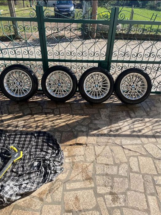Jantes bmw com pneus 225/50 r17.