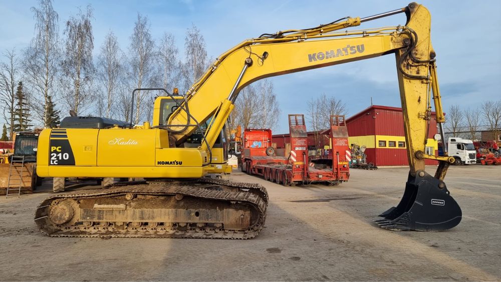 Экскаватор Komatsu PC 210 LC , 2012 г , гус 90 см