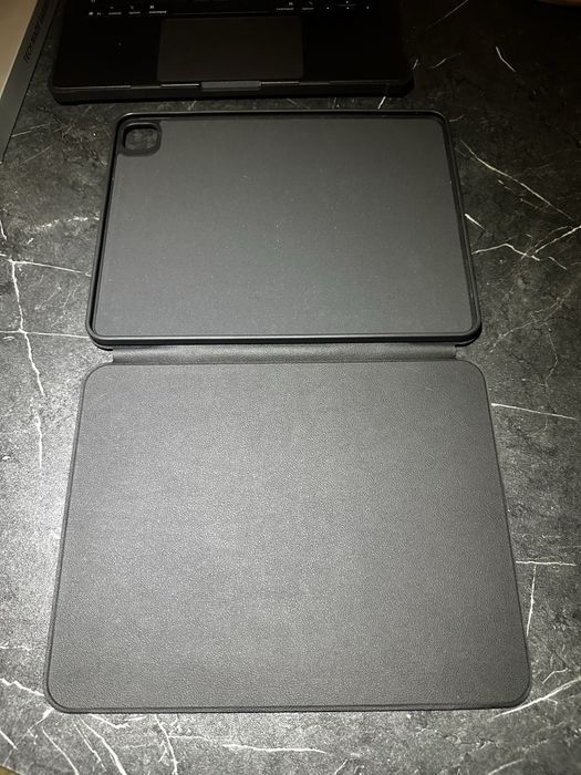 ESR etui case do iPad Pro 13” M4, M5