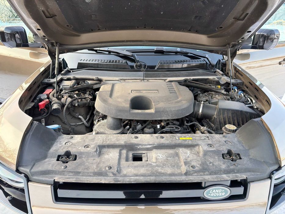 Land Rover Defender D300 X-Dynamic