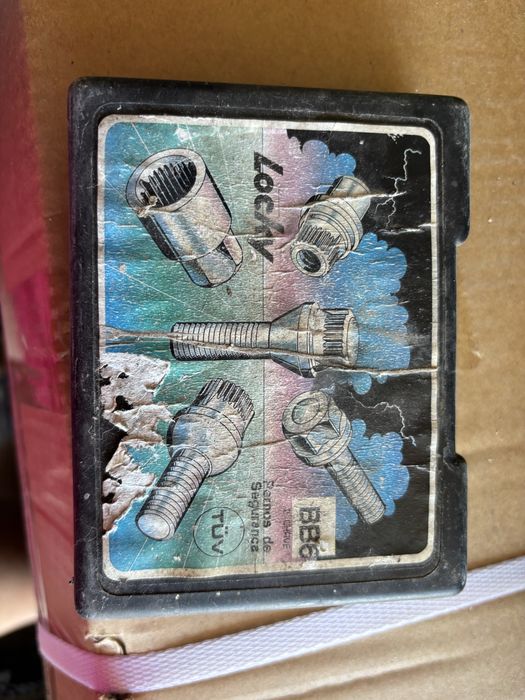 Conjunto parafusos antifurto Sumex p/ carro