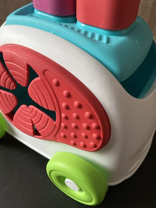 Autko clemmy z miękkimi klockami samochodzik