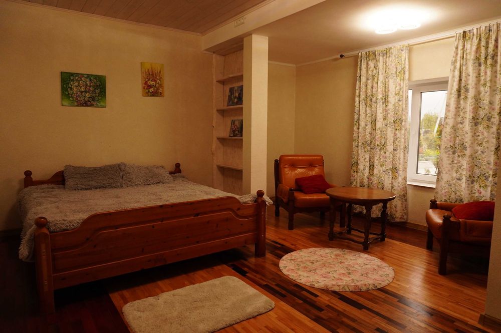 ШАЦЬК о.СВІТЯЗЬ Будинок оренда, є чан, спортивна риболовля на 3+ сім*ї