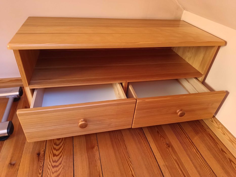Mebel, pod telewizor, 2 szuflady i półka, drewno, producent Pinea