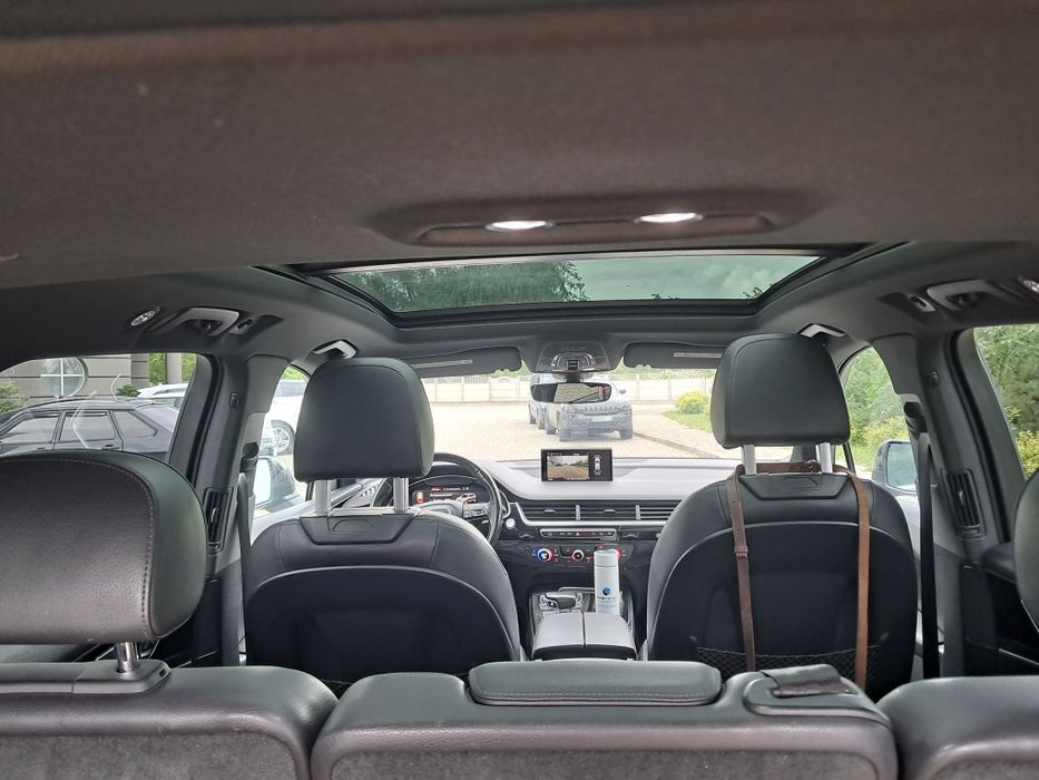 Продам свою Audi Q7