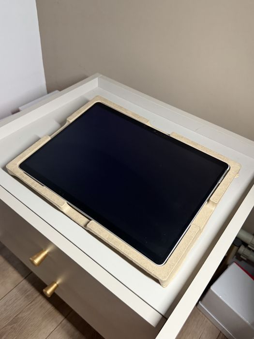 Планшет Microsoft Surface Pro 8