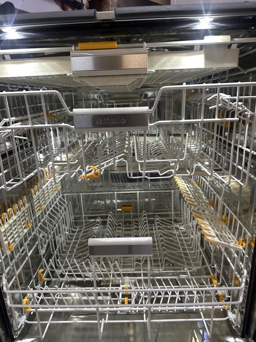 Посудомоечная машина посудомойка Міле