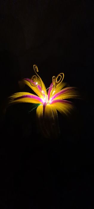 Sztuczne kwiaty na prezent