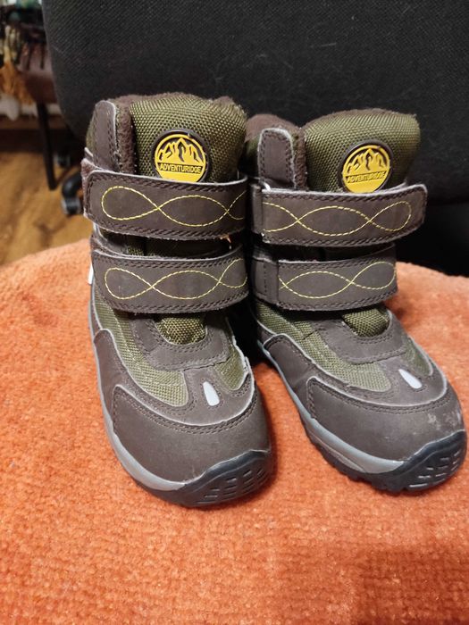 Сапожки 27 размер(детские).Очень теплые.Идеальное состояние!!!Киев.