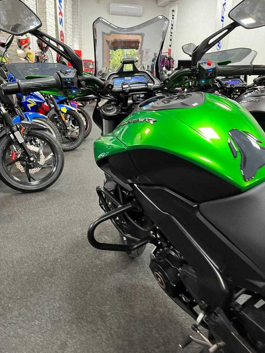 Мотоцикл Bajaj Dominar 400
