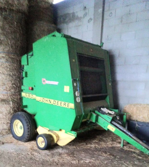 Enfardadeira de rolo John Deere