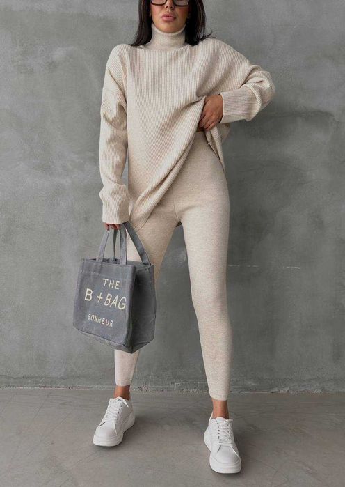 НОВИЙ Костюм рубчик 42/44 в любий сезон