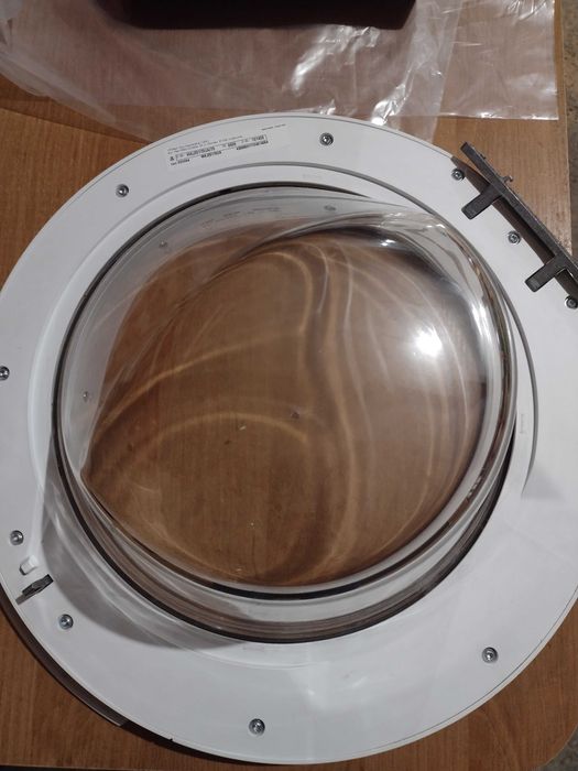 Продам двери люк стиральной машины Bosch