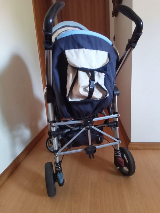 Infantia carrinho de bebê, tudo funciona