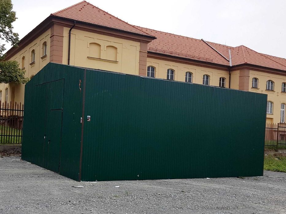 Blaszana montowana hala 6×8 m – ciemnozielony
