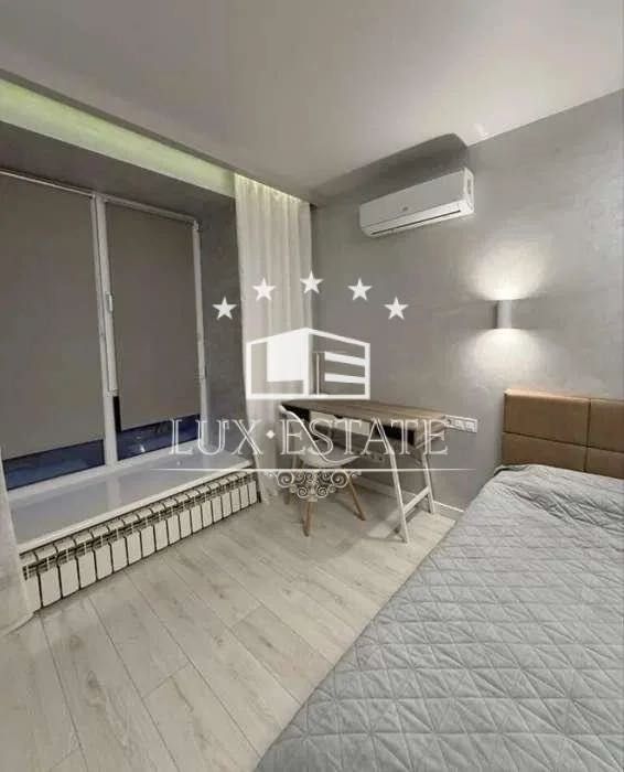 Продажа 1-комнатной квартиры в новострое  ЖК "Гранд"