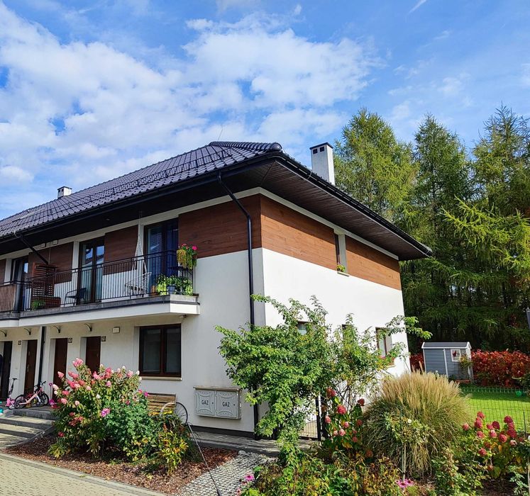 Mieszkanie w zabudowie szeregowej, 75m2, Śledziejowice