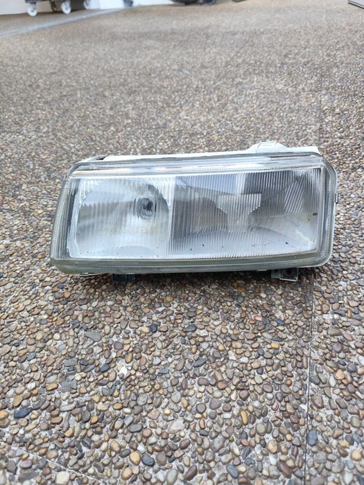 Ótica esquerda Volkswagen Passat B4