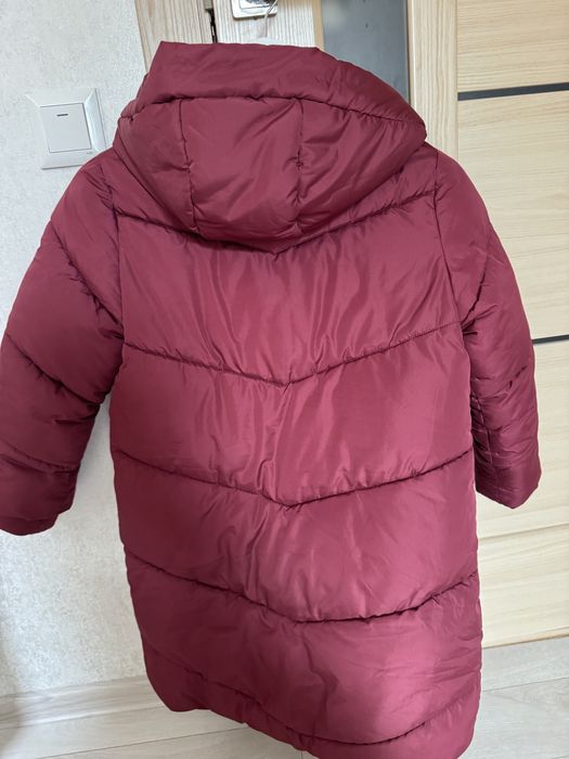 Куртка на дівчинку