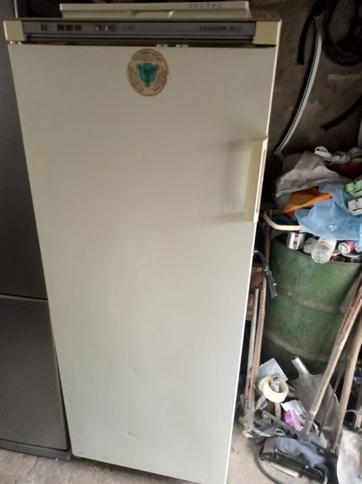 Продам морозильную камеру liebherr GSN2823 на 230литров