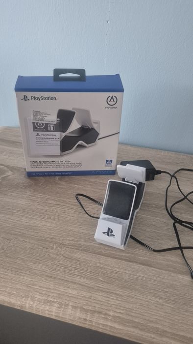 Stacja ładowania kontrolerów DualSense PS5 PowerA Twin Charging Statio