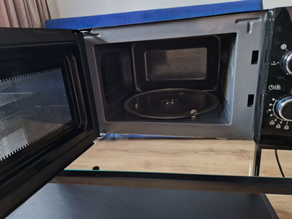 Kuchenka mikrofalowa mandine