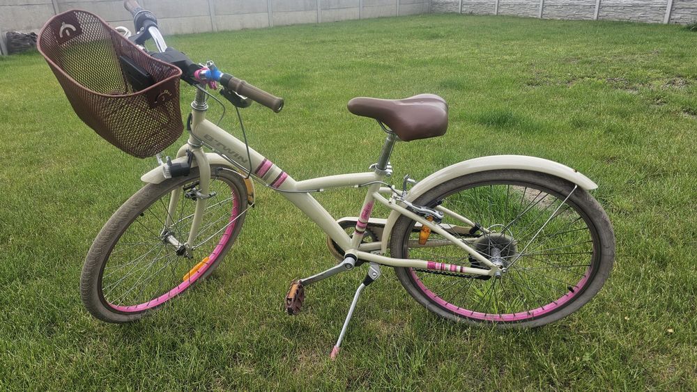 Rower dziewczecy bTwin,  Decathlon,  24"  stan bdb