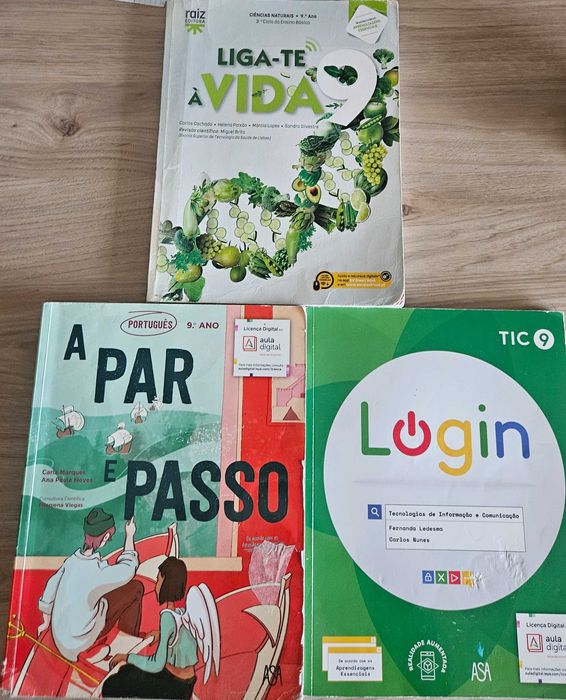 Livros escolares 9º ano