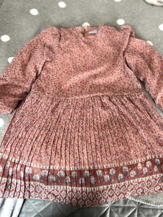 Eleganckie sukienki dla dziewczynki w rozmiarze 116-122