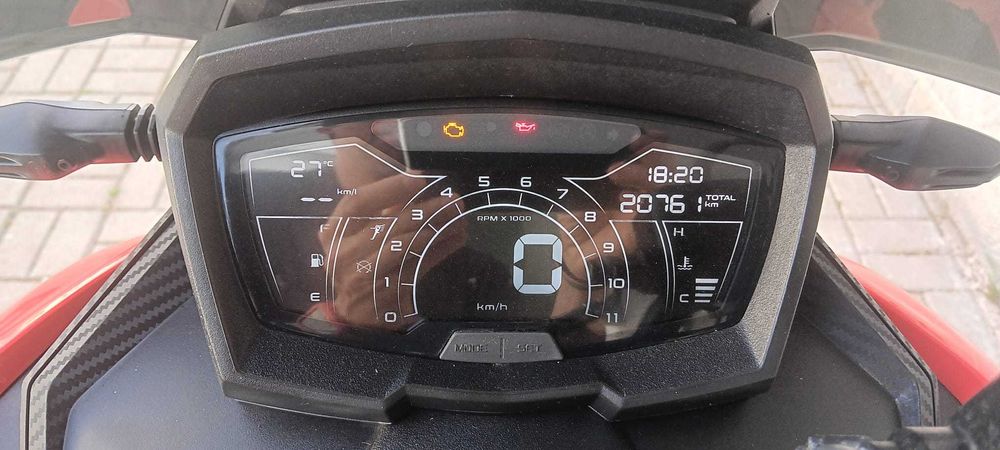 Vendo Scooter 125 cc Aprilia SR GT 125. Oportunidade