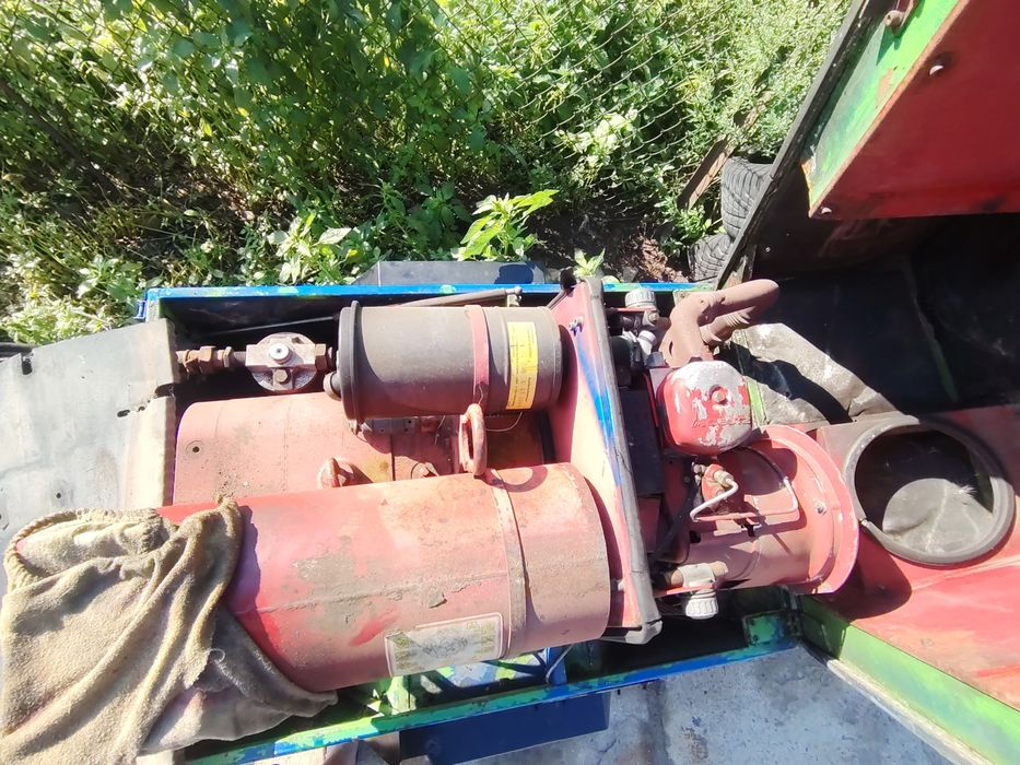 Sprężarka Śrubowa Silnik Deutz 1 Cylindrowy