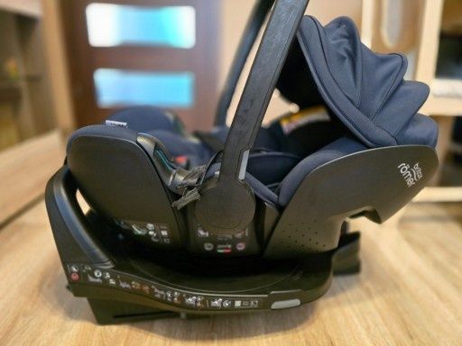 Fotelik Britax Romer Baby Safe Pro+ baza